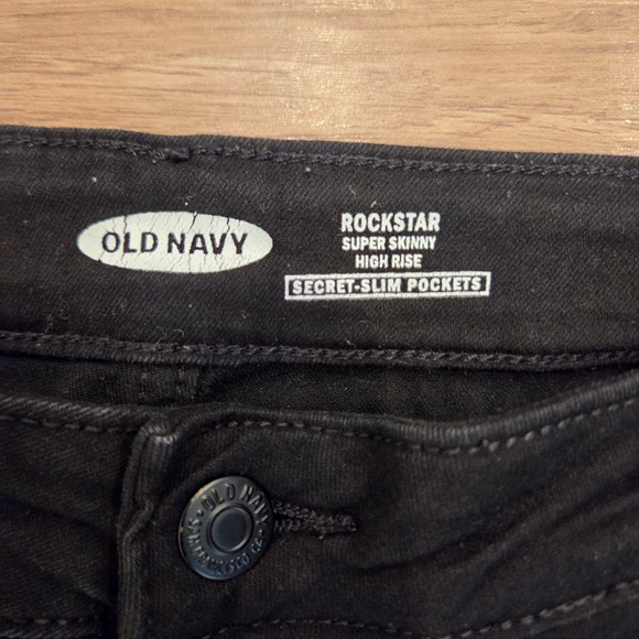 Women's Old Navy Rockstar Super Skinny High Rise Jeans Black Size 12 35" waist - Picture 3 of 5